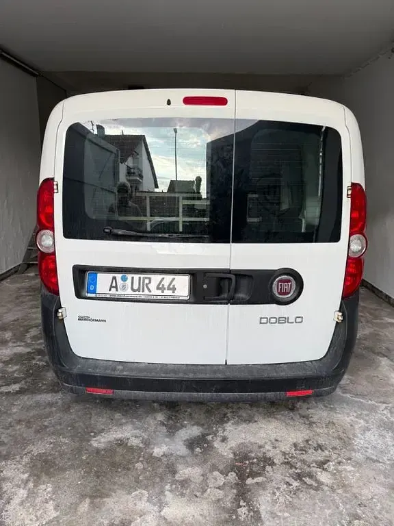 Gebraucht Fiat Doblò Active 95 PS (69 kW) 2010 Weiß Van / Kleinbus