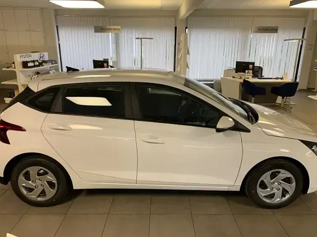 Neu Hyundai i20 Blackline 90 PS (66 kW) 2026 Weiß Kleinwagen