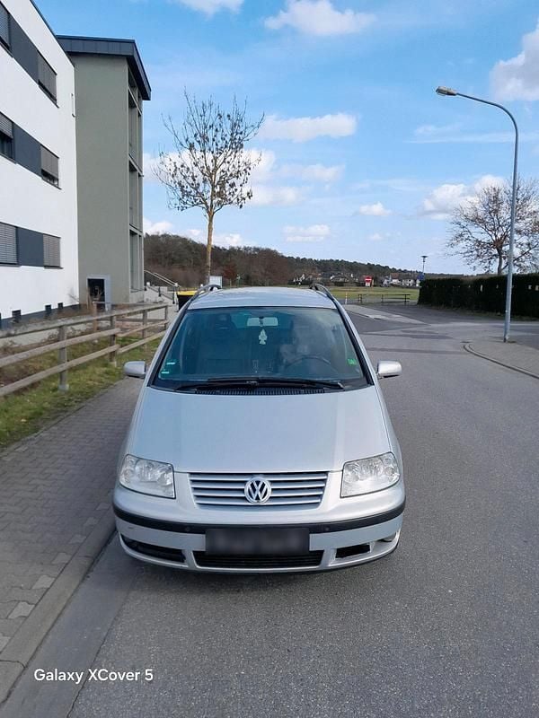 Gebraucht VW Sharan 140 PS (102 kW) 2002 Silber Van / Kleinbus