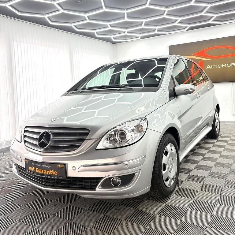 Gebraucht Mercedes B170 116 PS (85 kW) 2006 Silber Van / Kleinbus
