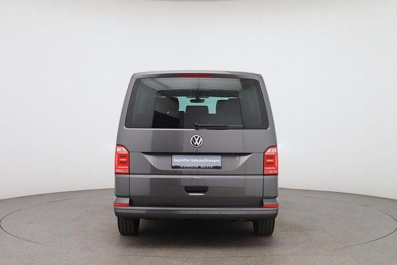 Second-hand VW Multivan Trendline 150 CP (110 kW) 2015 Gri Monovolum