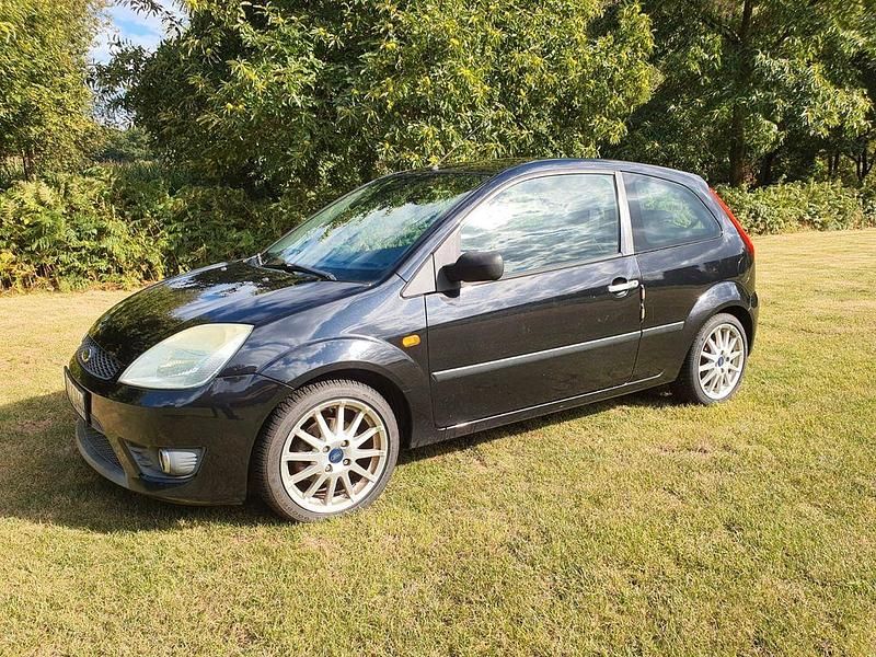 Schwarz Gebraucht 2005 Ford Fiesta Sport Kleinwagen | 1.700 € (Teuer) - Bild 1/4