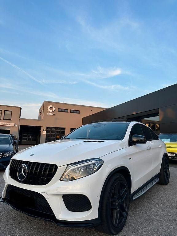 Weiß Gebraucht 2016 Mercedes GLE450 AMG AMG Limousine | 39.999 € - Bild 1/4