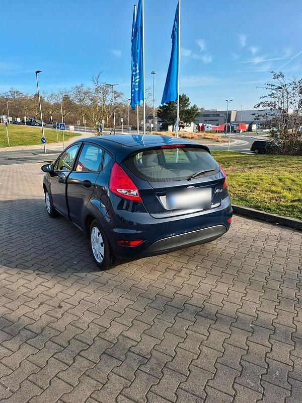 Gebraucht Ford Fiesta 81 PS (59 kW) 2009 Blau Kleinwagen