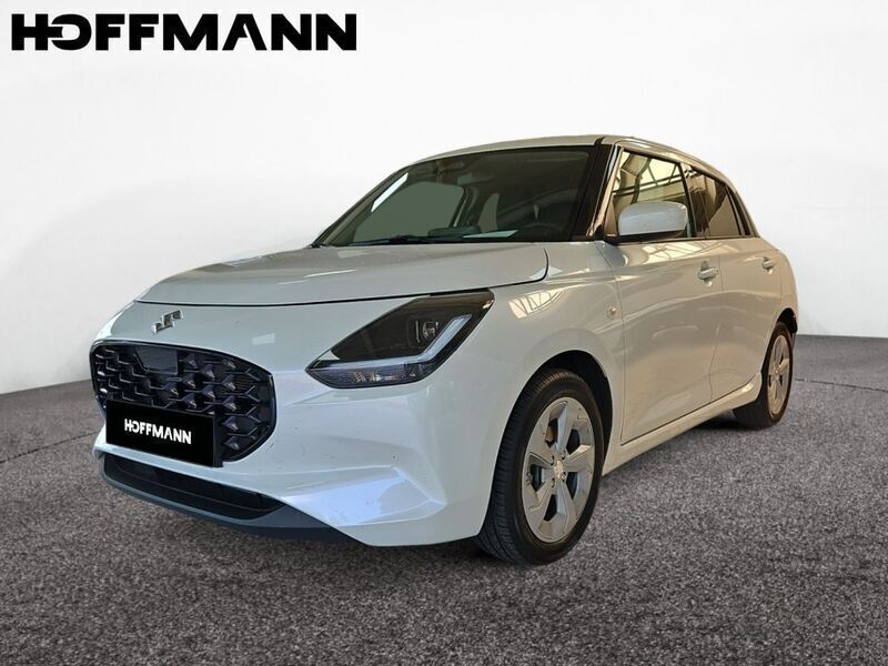 Pure white pearl metallic Gebraucht 2024 Suzuki Swift Comfort Limousine | 17.929 € (Fairer Preis) - Bild 1/4