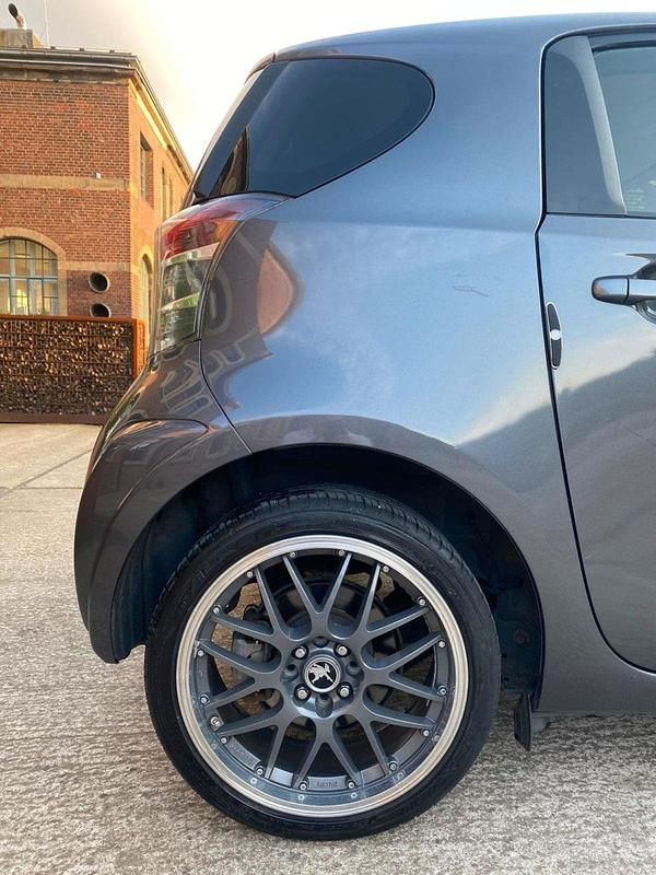 Gebraucht Toyota iQ 90 PS (66 kW) 2010 Grau Kleinwagen