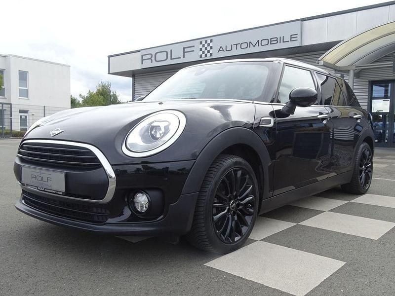 Schwarz midnight black metallic (metallic) Gebraucht 2018 Mini Clubman Kombi | 14.980 € (Fairer Preis) - Bild 1/4