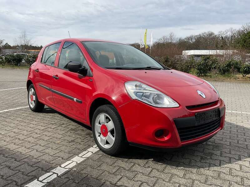 Rot Gebraucht 2012 Renault Clio IV Limousine | 3.590 € (Superpreis) - Bild 1/4