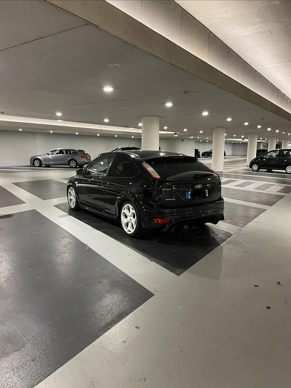 Second-hand Ford Focus ST 225 CP (165 kW) 2009 Negru