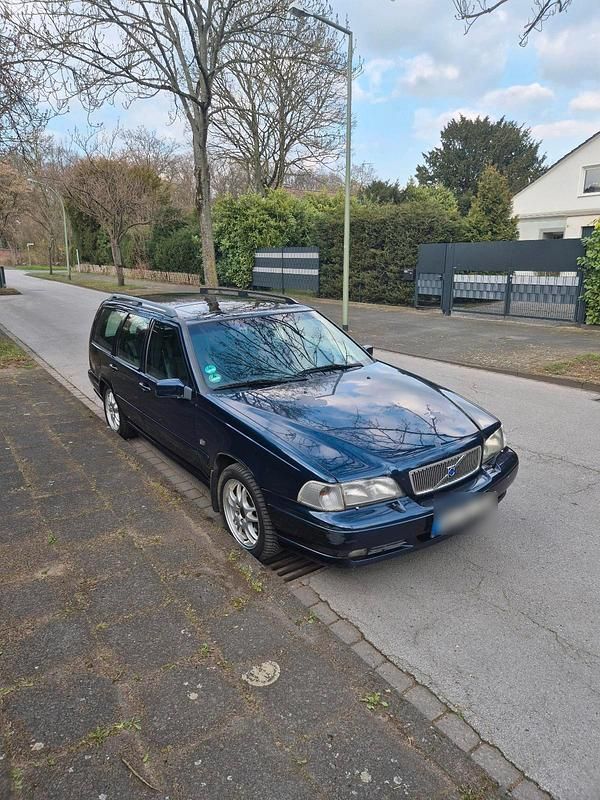 Gebraucht Volvo V70 140 PS (102 kW) 1999 Blau Kombi