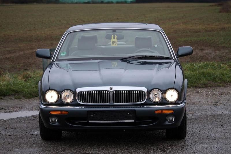 Gebraucht Jaguar XJ Sovereign 284 PS (208 kW) 1998 Grau Limousine