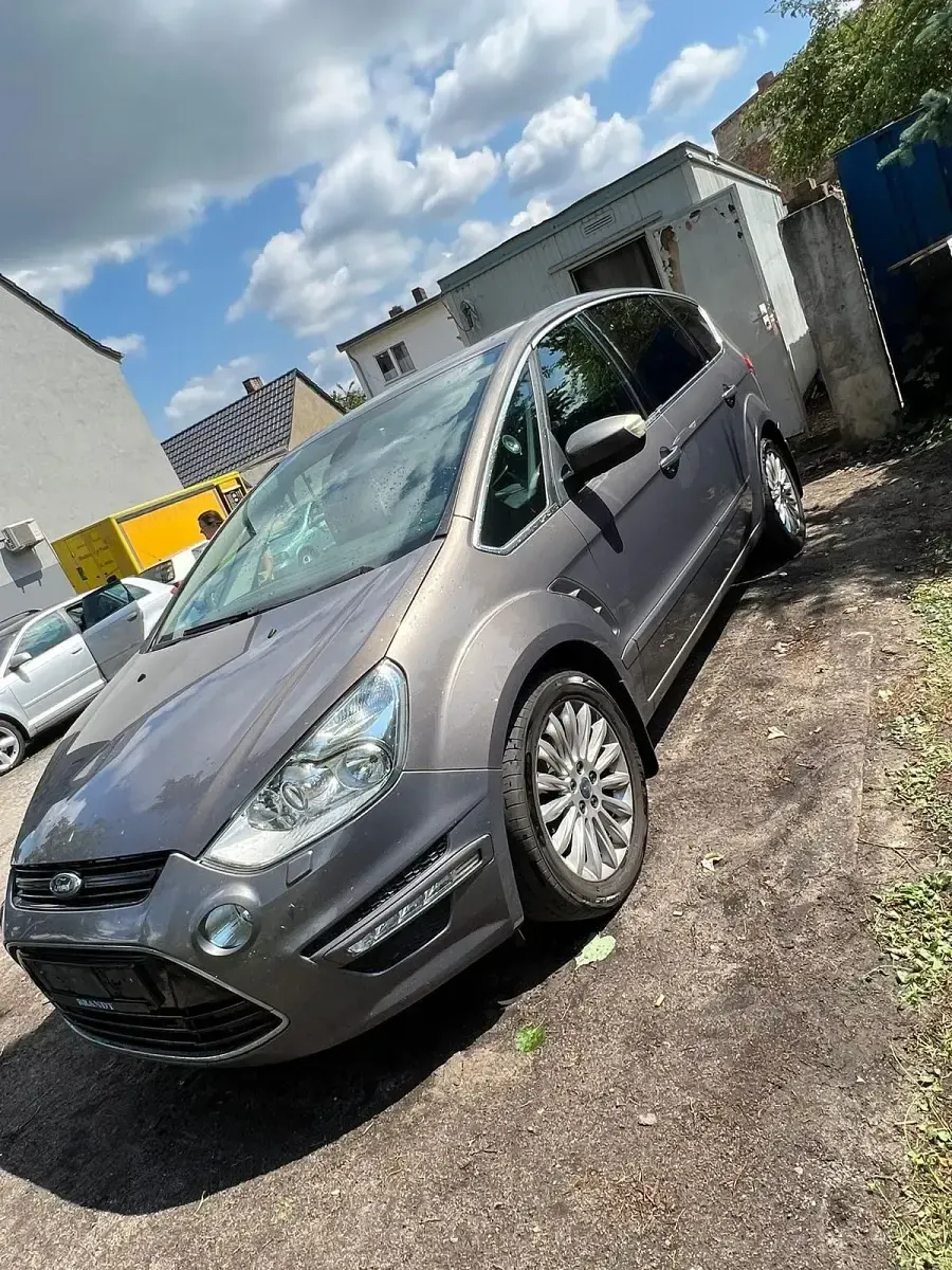 Gebraucht Ford S-MAX 163 PS (119 kW) 2012 Grau Van / Kleinbus