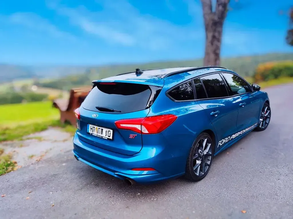 Gebraucht Ford Focus ST 280 PS (205 kW) 2022 Blau Limousine