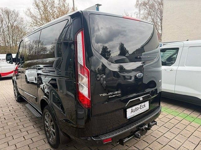 Gebraucht Ford Tourneo Titanium 185 PS (136 kW) 2021 Schwarz Van / Kleinbus