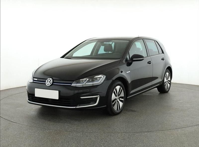 Gebraucht VW e-Golf 100 kW (136 PS) 2020 Schwarz Kleinwagen