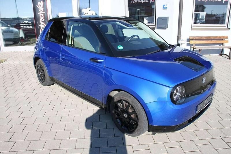 Gebraucht Honda e Advance 113 kW (154 PS) 2021 Premium crystal blue metallic Kleinwagen