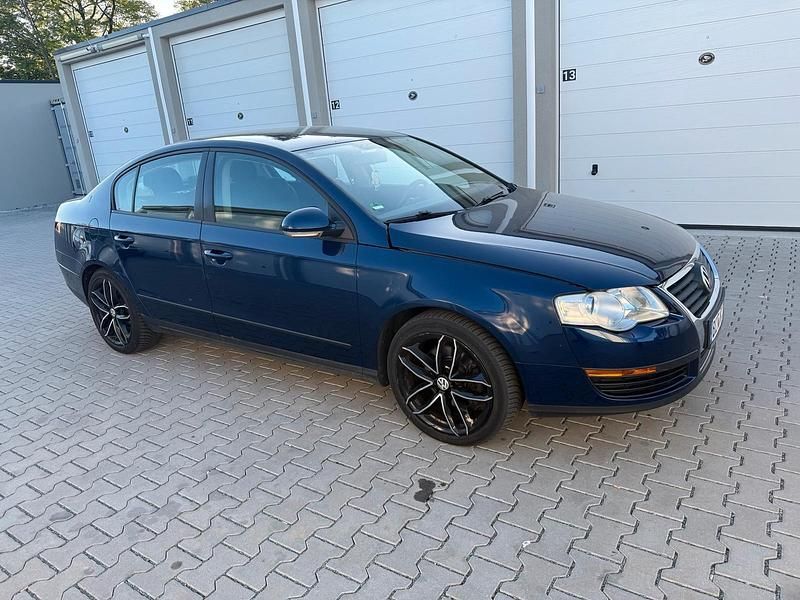 Second-hand VW Passat 105 CP (77 kW) 2007 Berlinǎ