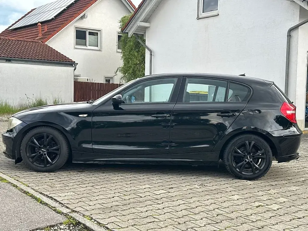 Gebraucht BMW 116 Advantage 122 PS (89 kW) 2007 Schwarz Kleinwagen