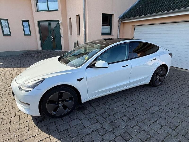 Gebraucht Tesla Model 3 366 kW (498 PS) 2023 Weiß Limousine