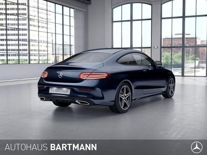 Gebraucht Mercedes C200 AMG line 184 PS (135 kW) 2018 Blau Coupé