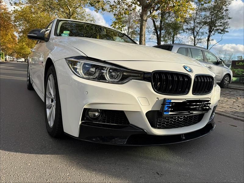 Gebraucht BMW 320 180 PS (132 kW) 2018 Weiß Limousine