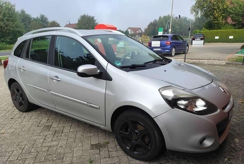 Gebraucht Renault Clio II Dynamique 75 PS (55 kW) 2009 Limousine