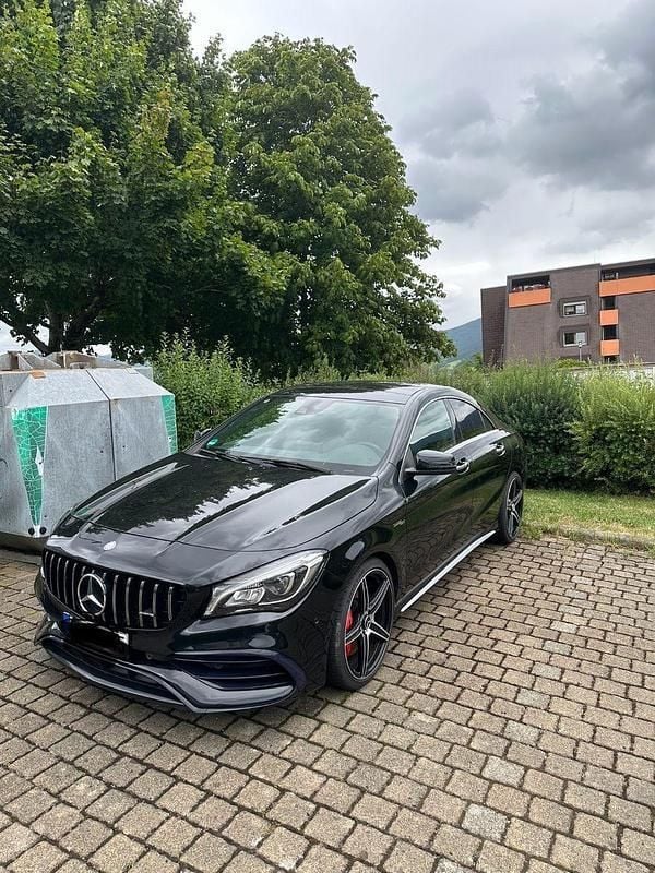 Schwarz Gebraucht 2016 Mercedes CLA45 AMG AMG Coupé | 22.900 € (Superpreis) - Bild 1/4