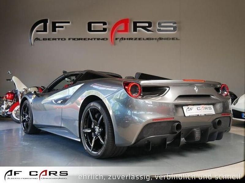 Gebraucht Ferrari 488 669 PS (492 kW) 2016 Grau Cabrio