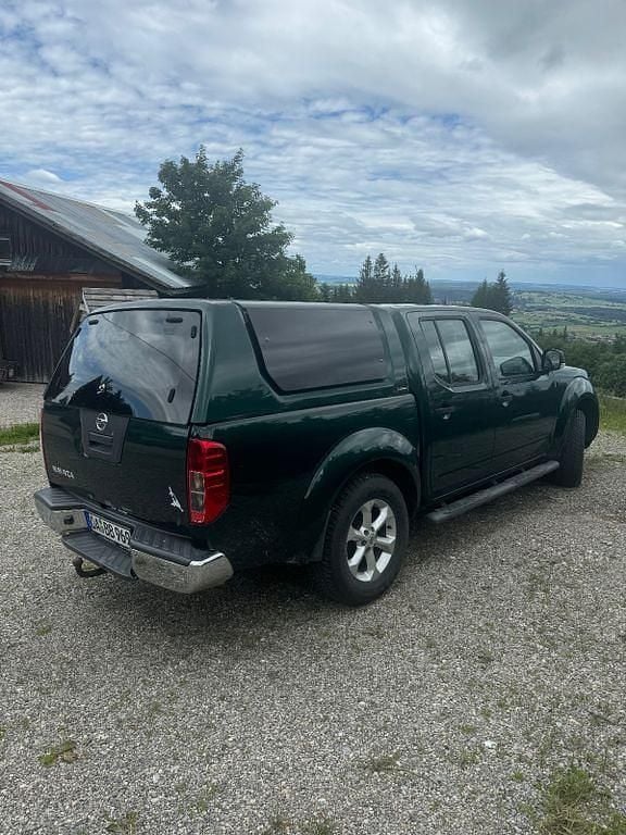 Gebraucht Nissan Navara 190 PS (139 kW) 2012 Grün Abholung