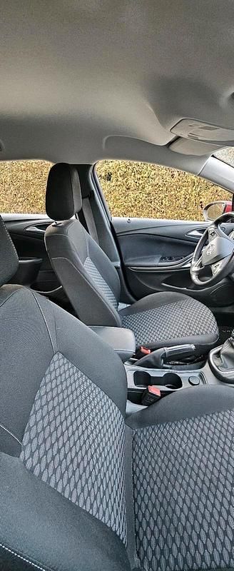 Gebraucht Opel Astra 105 PS (77 kW) 2019 Rot Kombi