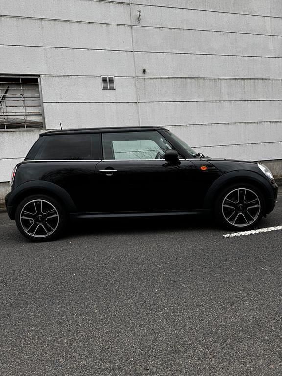 Gebraucht Mini ONE 95 PS (69 kW) 2009 Schwarz Kleinwagen