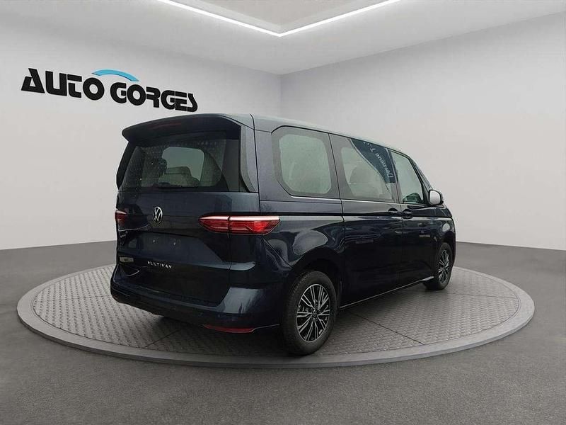 Gebraucht VW Multivan Life 150 PS (110 kW) 2025 Blau Van