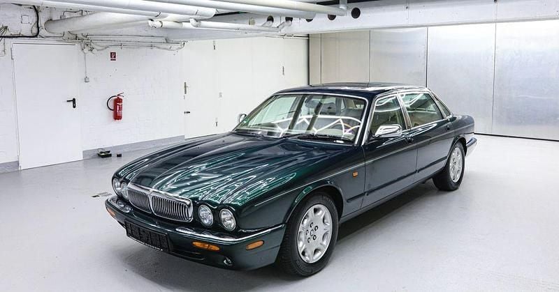 Gebraucht Jaguar XJ8 Sovereign 284 PS (208 kW) 2000 Grün Limousine