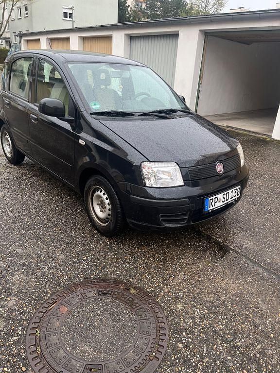 Gebraucht Fiat Panda Active 69 PS (50 kW) 2011 Schwarz Kleinwagen
