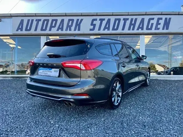 Usata Ford Focus ST-Line 143 CV (105 kW) 2020 Grigio Station wagon