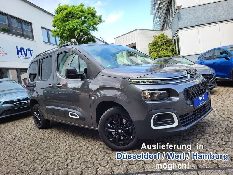Platin grau metallic Gebraucht 2023 Citroën Berlingo Shine Van / Kleinbus | 23.490 € (Superpreis) - Bild 1/4