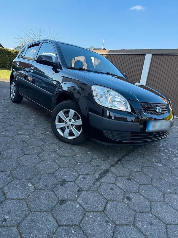 Gebraucht Kia Rio 70 PS (51 kW) 2009 Schwarz Kleinwagen