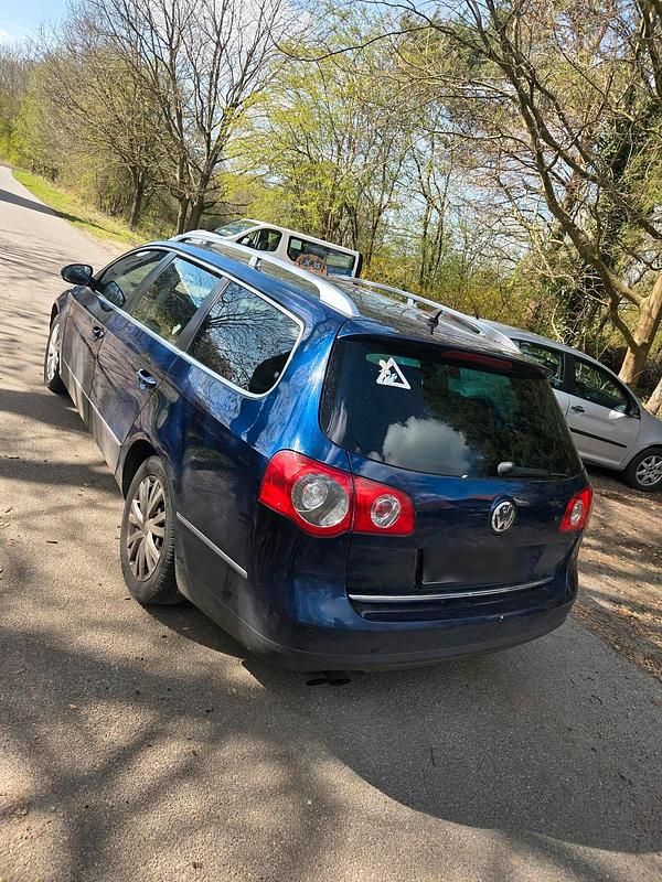 Gebraucht VW Passat 170 PS (125 kW) 2009 Blau Limousine