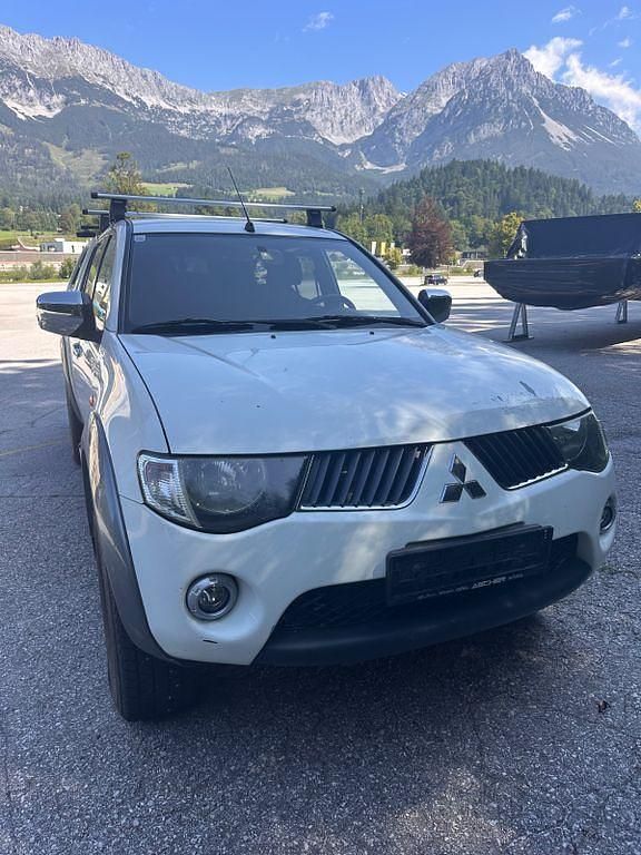 Weiß Gebraucht 2009 Mitsubishi L200 Intense Abholung | 7.200 € (Superpreis) - Bild 1/4