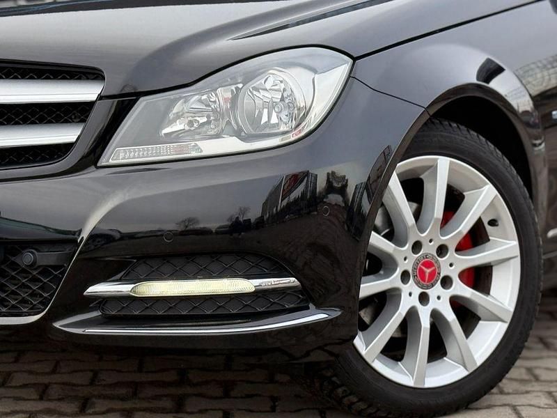 Gebraucht Mercedes C180 156 PS (114 kW) 2012 Schwarz Coupé
