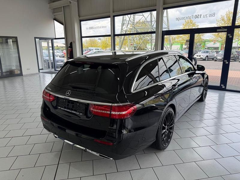 Gebraucht Mercedes E300 AMG 306 PS (225 kW) 2019 Schwarz Limousine