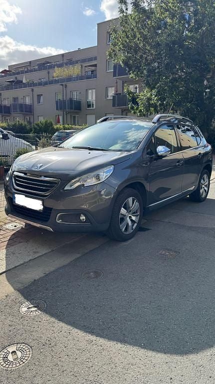 Grau Gebraucht 2016 Peugeot 2008 Active SUV | 8.200 € (Fairer Preis) - Bild 1/4