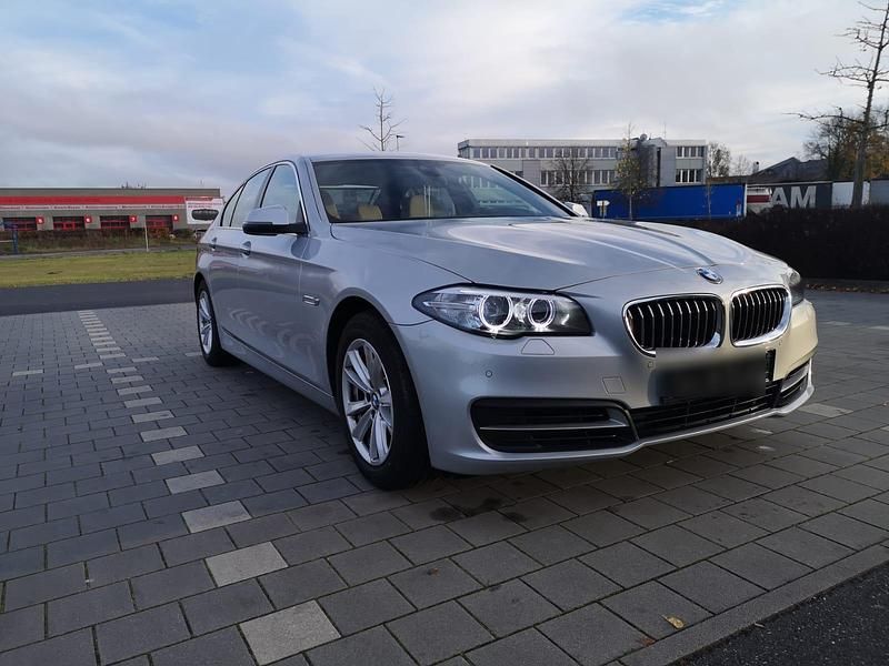 Gebraucht BMW 520 190 PS (139 kW) 2016 Silber Limousine