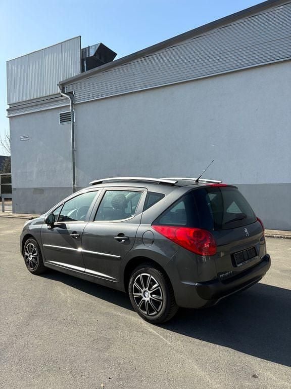 Gebraucht Peugeot 207 95 PS (69 kW) 2011 Grau Kombi