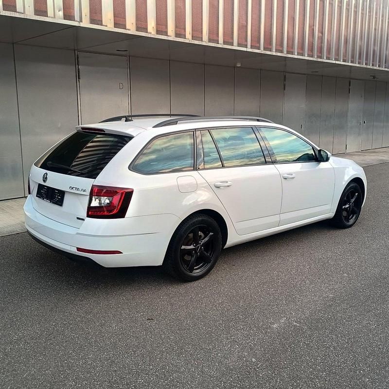 Gebraucht Skoda Octavia 131 PS (96 kW) 2019 Weiß Kombi