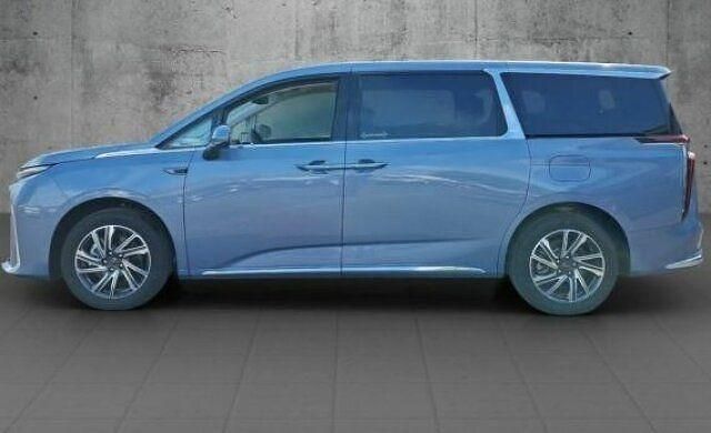 Gebraucht Maxus MIFA 9 180 kW (245 PS) 2024 Blau Van / Kleinbus