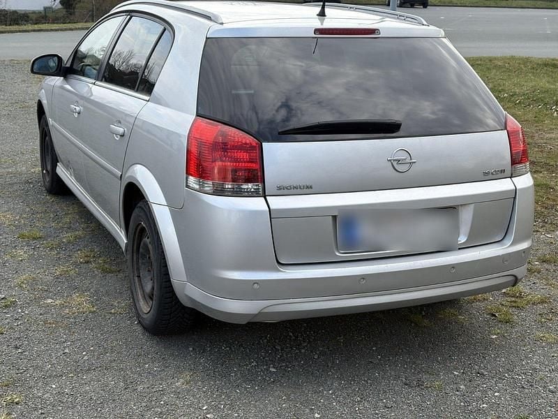 Gebraucht Opel Signum 150 PS (110 kW) 2008 Silber Kleinwagen