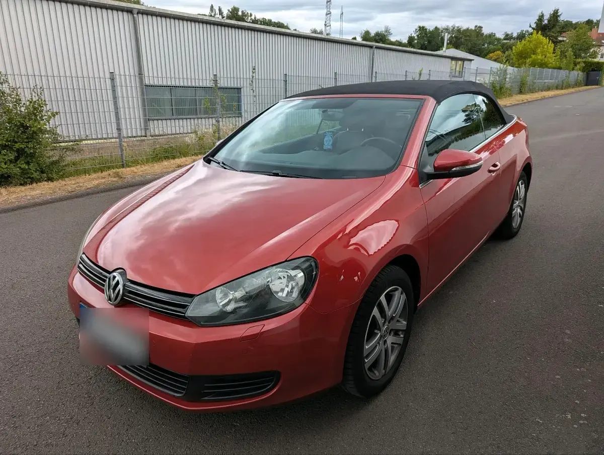 Gebraucht VW Golf Cabriolet 105 PS (77 kW) 2012 Rot Cabrio