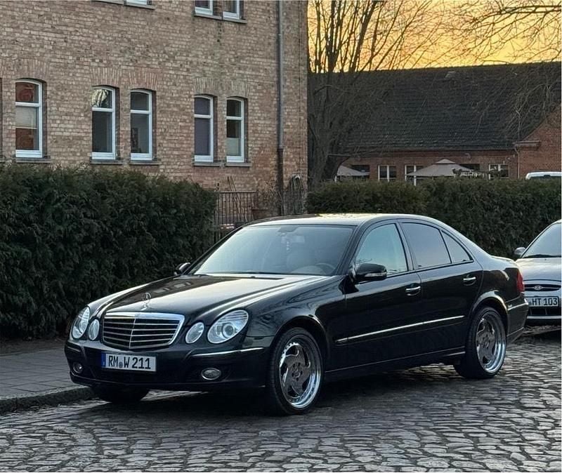 Schwarz Gebraucht 2008 Mercedes E280 Limousine | 5.699 € (Guter Preis) - Bild 1/4