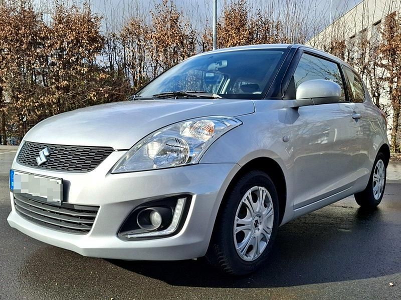 Gebraucht Suzuki Swift Club 94 PS (69 kW) 2015 Silber Kleinwagen